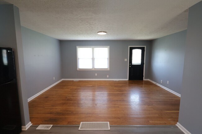 Foto del edificio - 308 Larkwood Dr