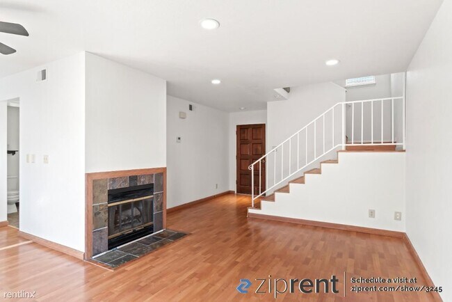 Foto del edificio - 2 br, 2.5 bath Townhome - 1494 Douglas St,...