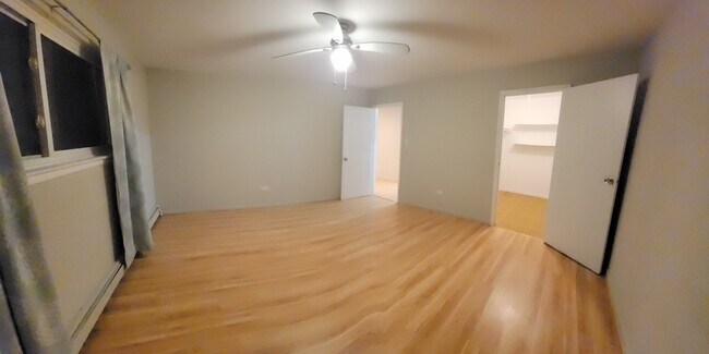 Foto del edificio - 8901 N Western Ave