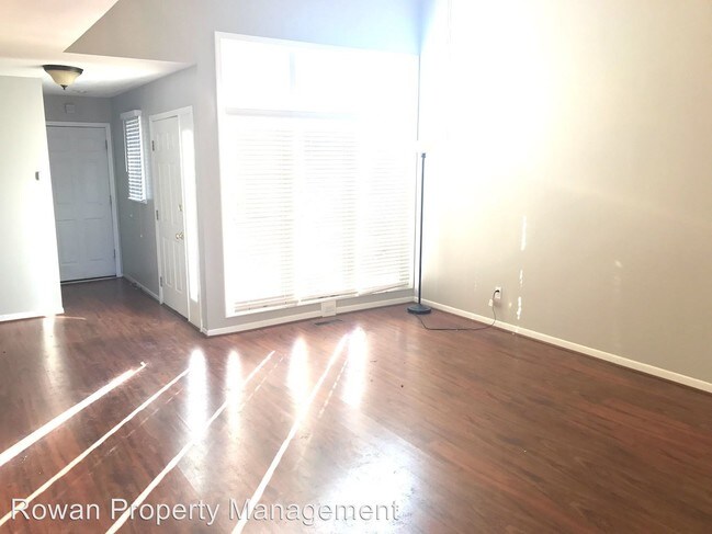 Foto del edificio - 6820 W 125th St
