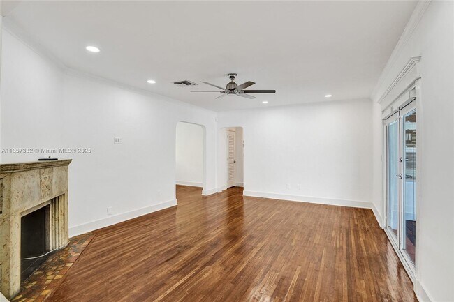 Foto del edificio - 1077 Cortez St