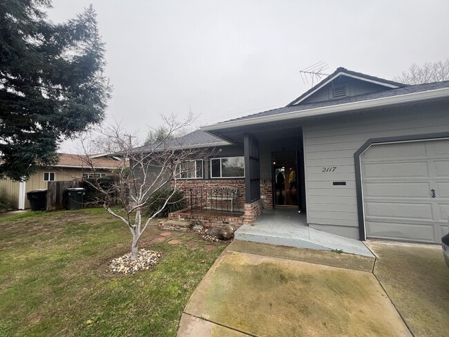 Photo - 2217 Madera Rd House