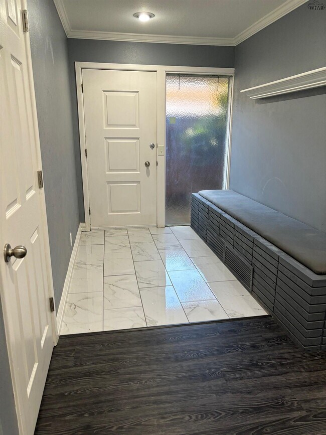 Foto del edificio - 2627 Bretton Rd