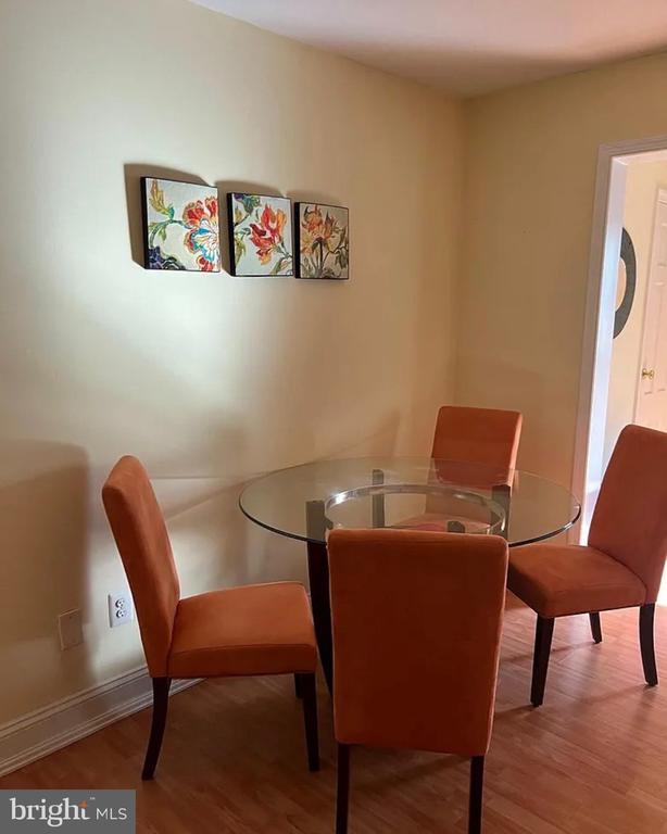 Foto del edificio - 8414 Flower Ave