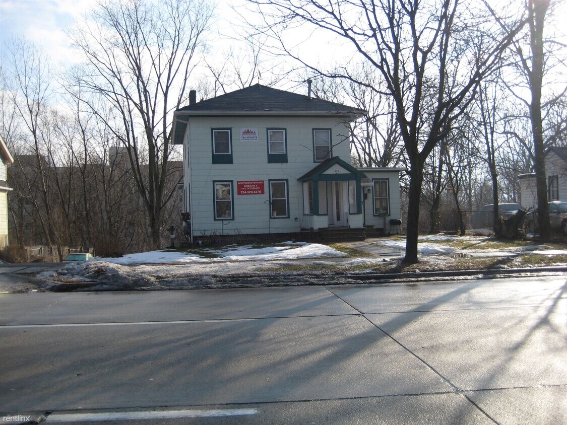 Primary Photo - 2 br, 1 bath Apartment - 409 S Huron St