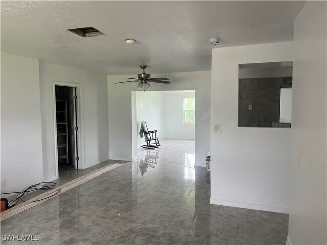 Foto del edificio - 160 Brooks Rd
