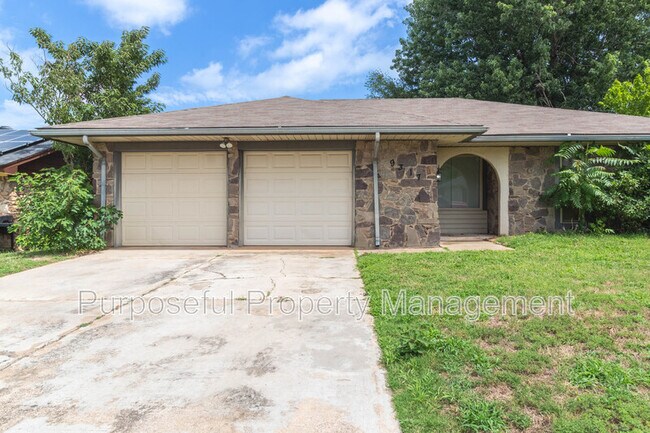 Foto del edificio - 9317 N Sherwell Dr