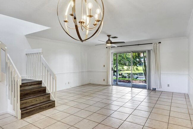 Foto del edificio - 6372 Boca Cir