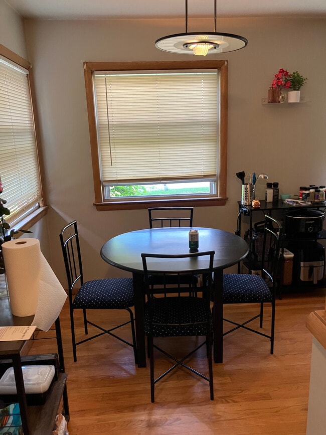 Building Photo - 6723 W Bluemound Rd