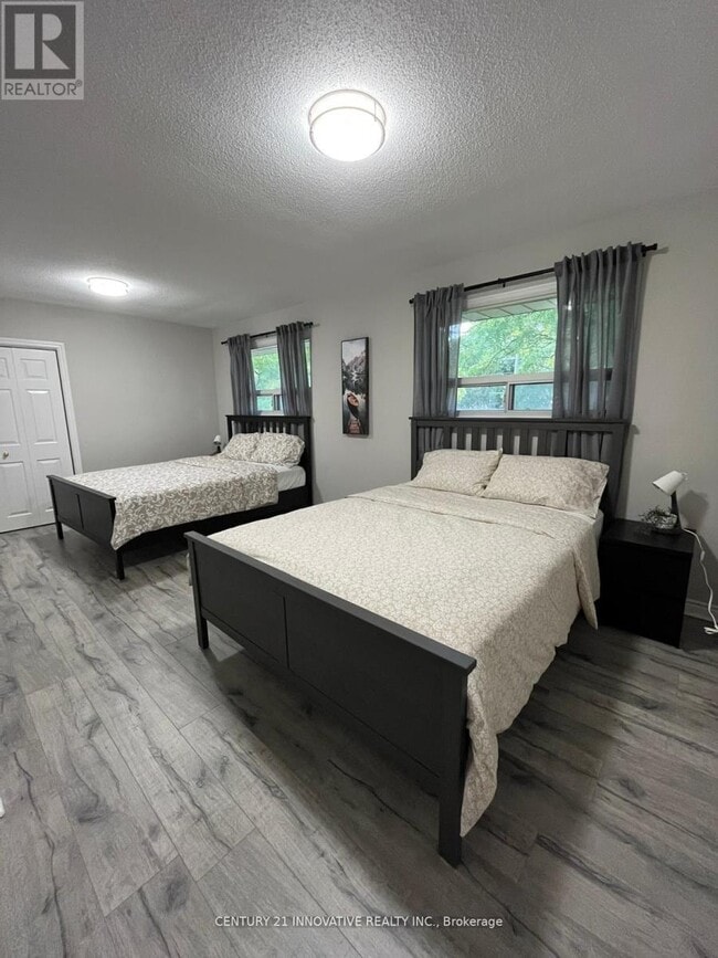 Building Photo - 1986 Liverpool Rd