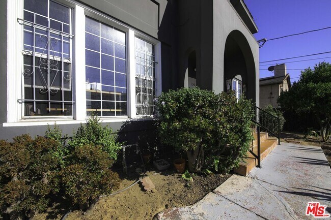 Foto del edificio - 134 S Mountain View Ave