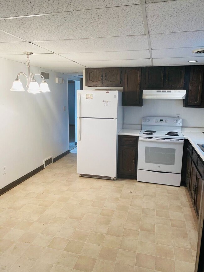 Building Photo - 2 br, 1 bath House - 1558 Kimberly Rd