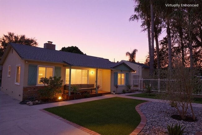 Building Photo - 10333 Jordan Ave