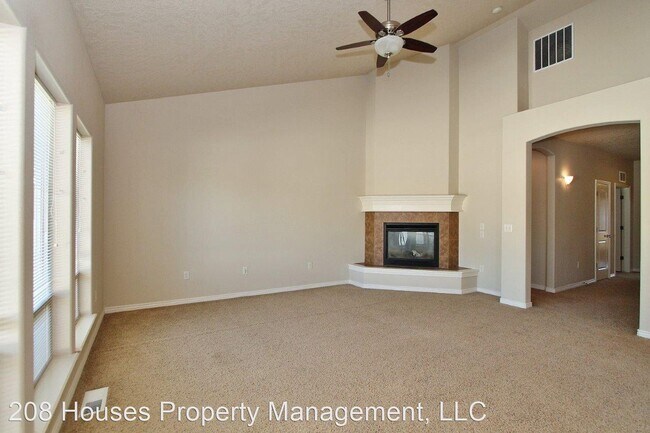 Building Photo - 3 br, 2 bath House - 8139 N. Sunbelt Ave