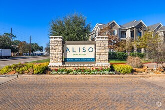 Building Photo - Aliso Briar Forest