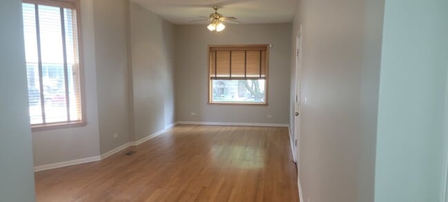Building Photo - 4823 S Langley Ave