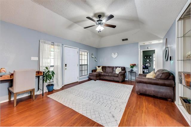 Foto del edificio - 7213 Laurelhill Ct S