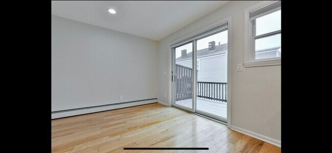 Building Photo - 451 E 8th St