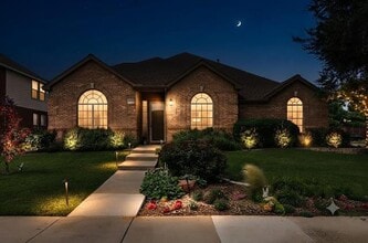 Building Photo - 3701 Kimble Dr