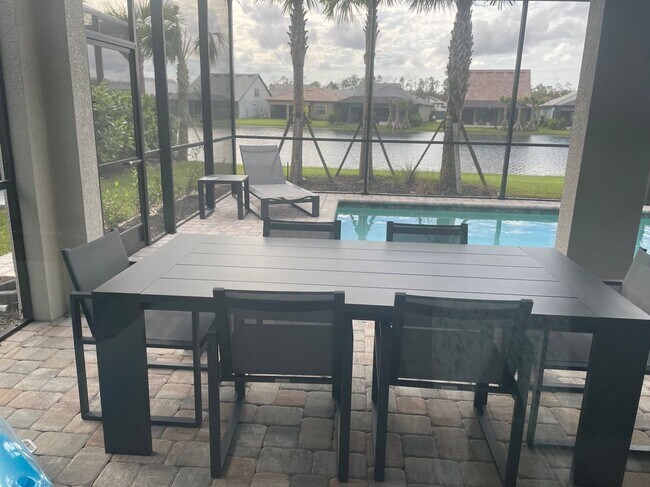 Foto del edificio - 19649 Aqua View Ln