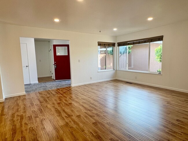 Building Photo - Welcome Home to Your Next Chapter in Almaden Valley