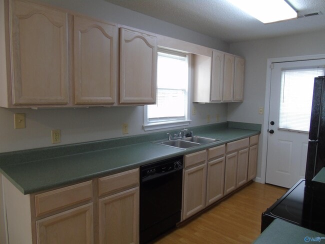 Building Photo - 1503 Rison Ave NE