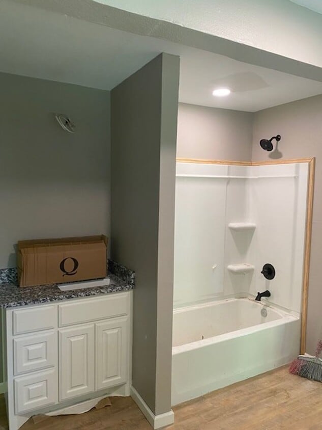 Building Photo - 3/2 PTISD FENCED YARD PET FRIENDLY