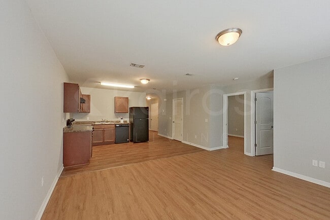 Foto del edificio - 102 Morgan Ct SE