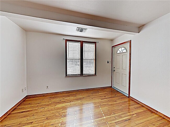 Building Photo - 5204 Berkman Dr