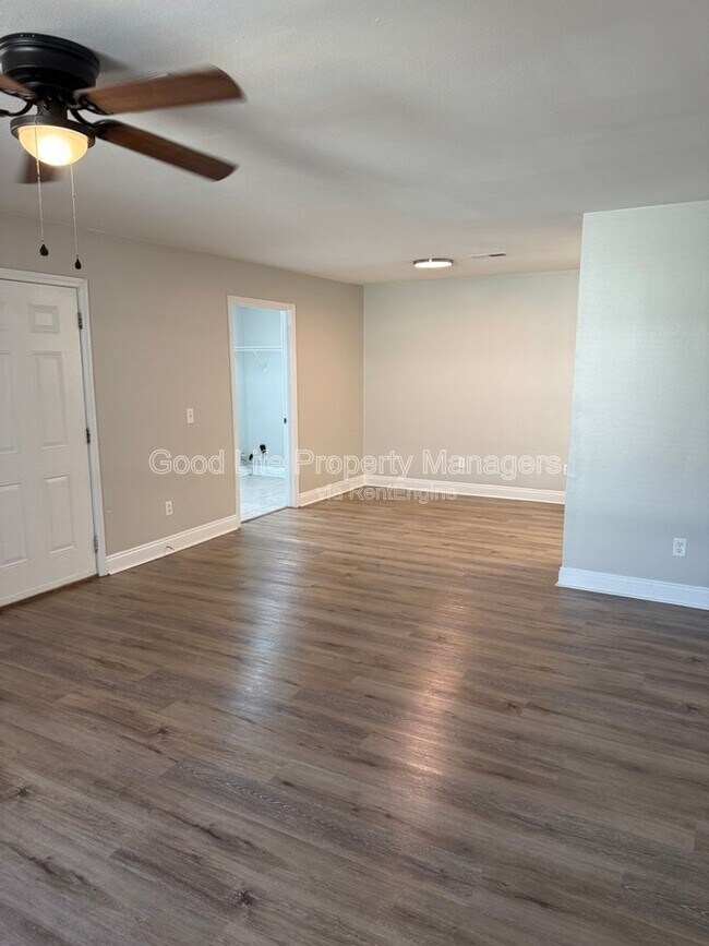 Building Photo - 8444 Chisholm Rd