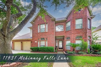 Building Photo - 11931 McKinney Falls Ln