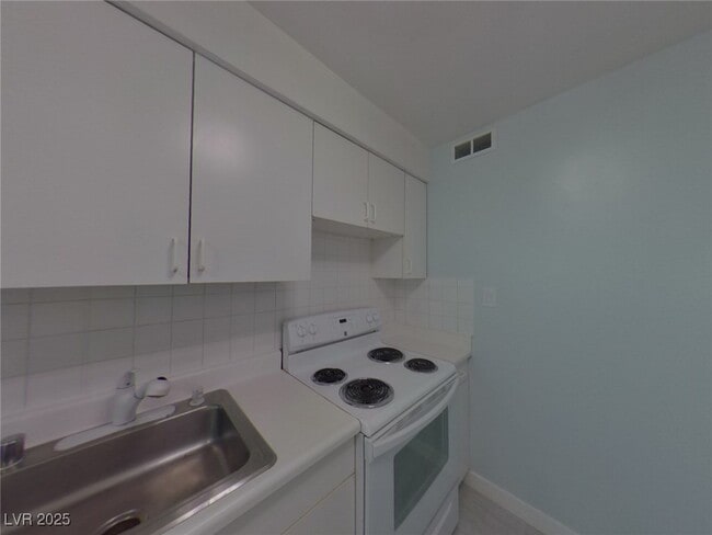 Foto del edificio - 1700 Rexford Dr