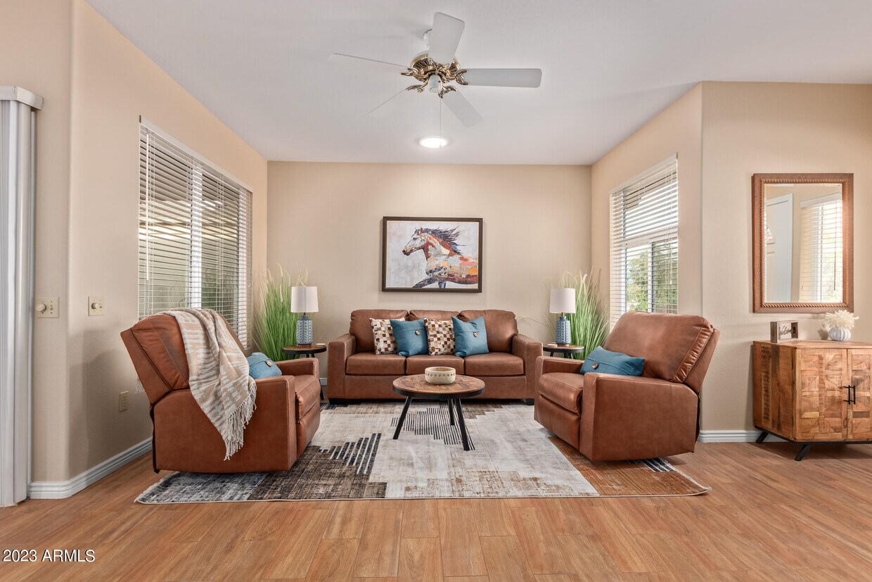 Primary Photo - 21772 N Limousine Dr