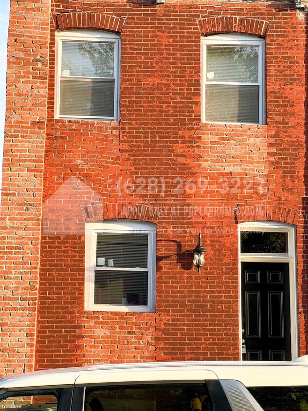 Building Photo - 3 br, 3.5 bath Townhome - 1633 East Oliver...