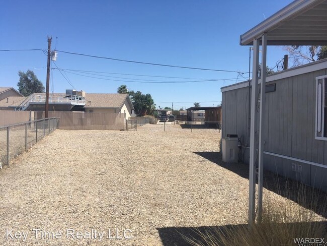 Building Photo - 2 br, 1 bath House - 1652 E. Gran Circulo