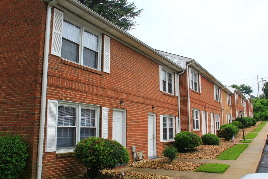 Oxford Square Townhomes Rentals Lynchburg, VA