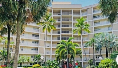 Building Photo - 3150 N Palm Aire Dr