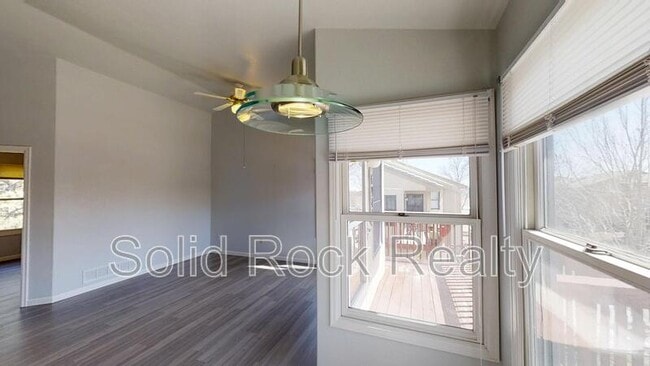 Building Photo - 6945 Yellowpine Dr