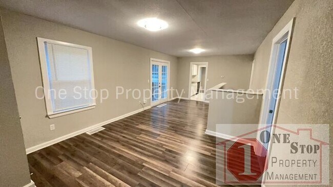 Foto del edificio - Beautiful 3 Bedroom 2 Bathroom in Independ...