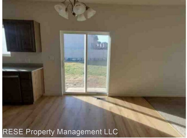 Building Photo - 5 br, 3 bath House - 416 Travertine Way