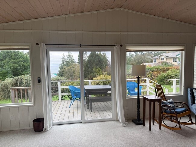 Foto del edificio - Charming Lummi Island Home - 2 Bedroom 2 Bathroom