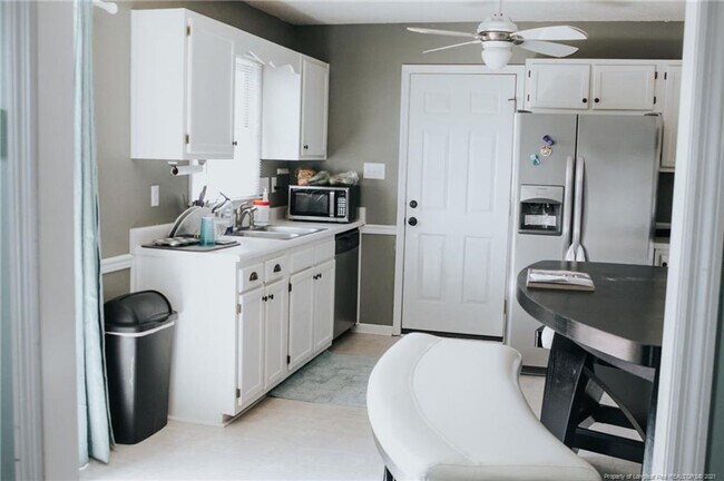 Foto del edificio - 1411 Furnish Dr