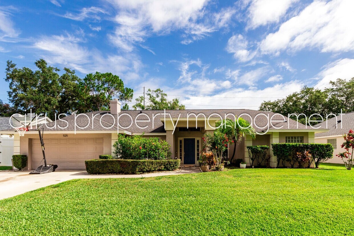 Primary Photo - Rare 4/2 Home in Edgewood