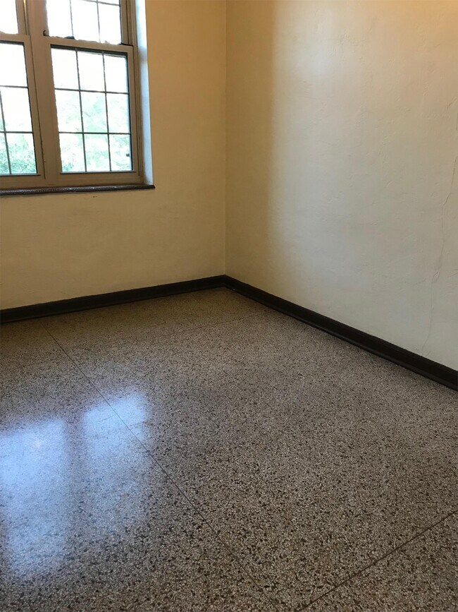 Foto del edificio - 425 S Monroe Ave