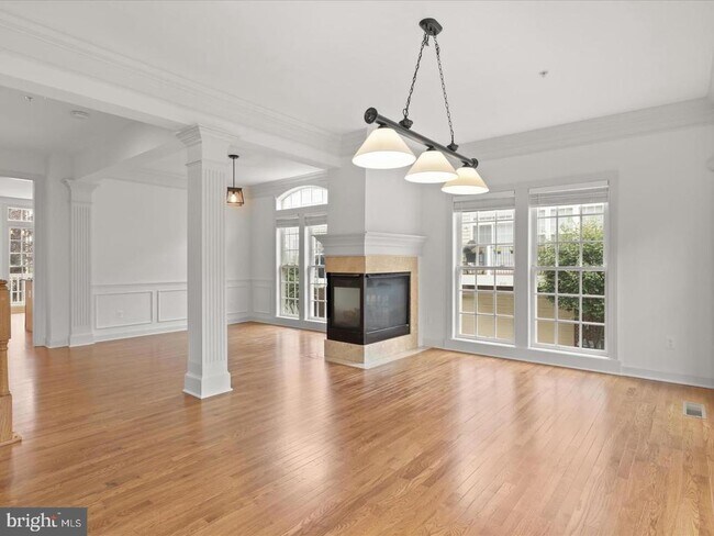 Foto del edificio - 7980 Vigne Ct