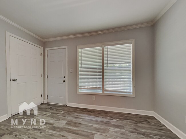 Foto del edificio - 2421 2nd St NW