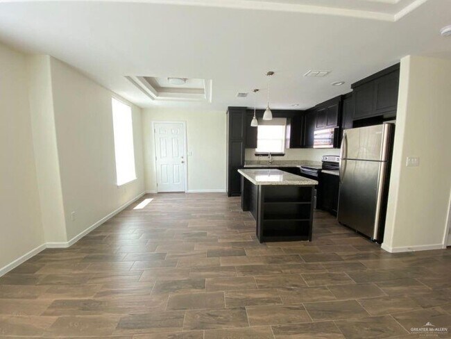 Foto del edificio - 1512 Coyote Hills