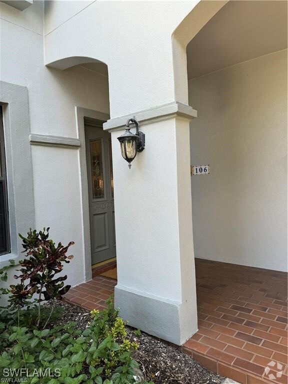 Building Photo - 16431 Fairway Woods Dr