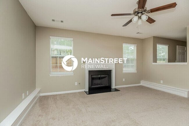 Foto del edificio - 4 Bedroom Pet-Friendly Home in Ellenwood, ...
