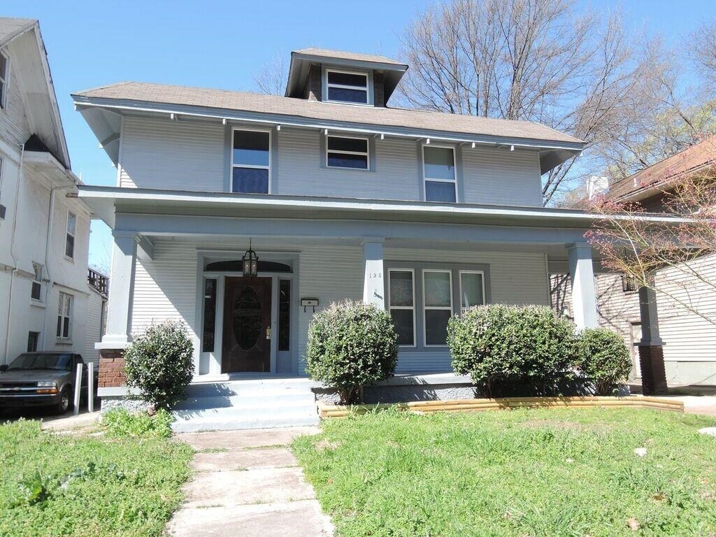 Foto principal - 125 N Evergreen St